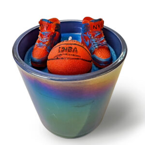 New York! If you can make it here, you can make it anywhere! Last championship 1976? HA! Not this time! We came to win it all! Here’s our tribute to our boys, with our New York Knicks soy candle